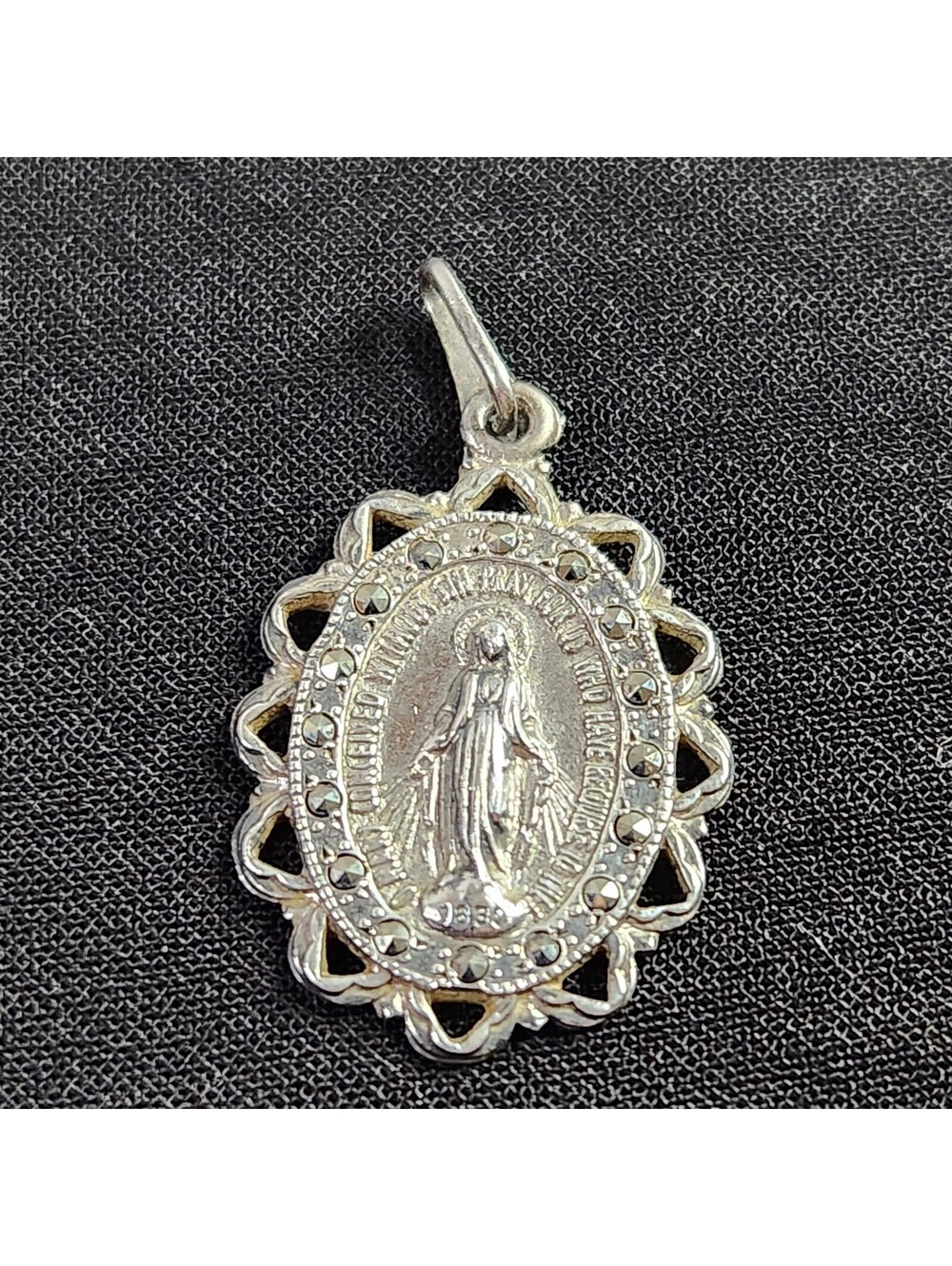 Miraculous medal pendant - Sterling silver